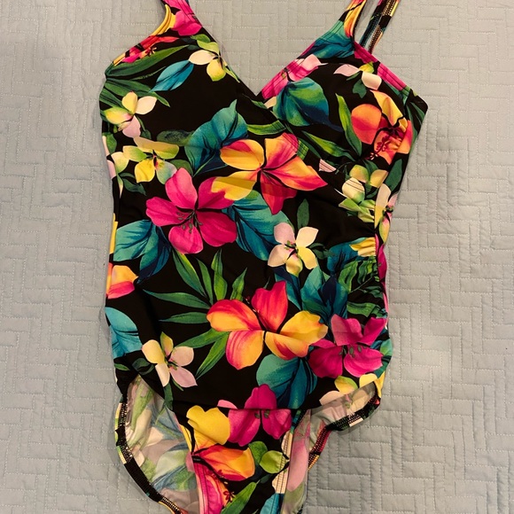 Women’s Miraclesuit Black Escape Tropical Print - Picture 2 of 7